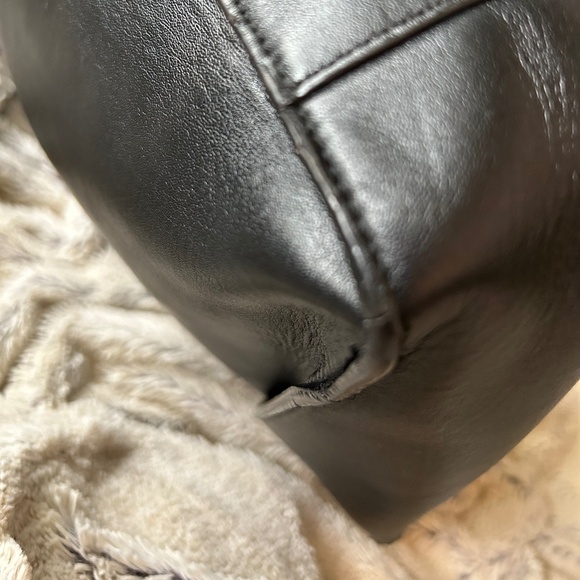 STELLA McCARTNEY Stella Logo Vegan Leather Tote Bag - Picture 6 of 16